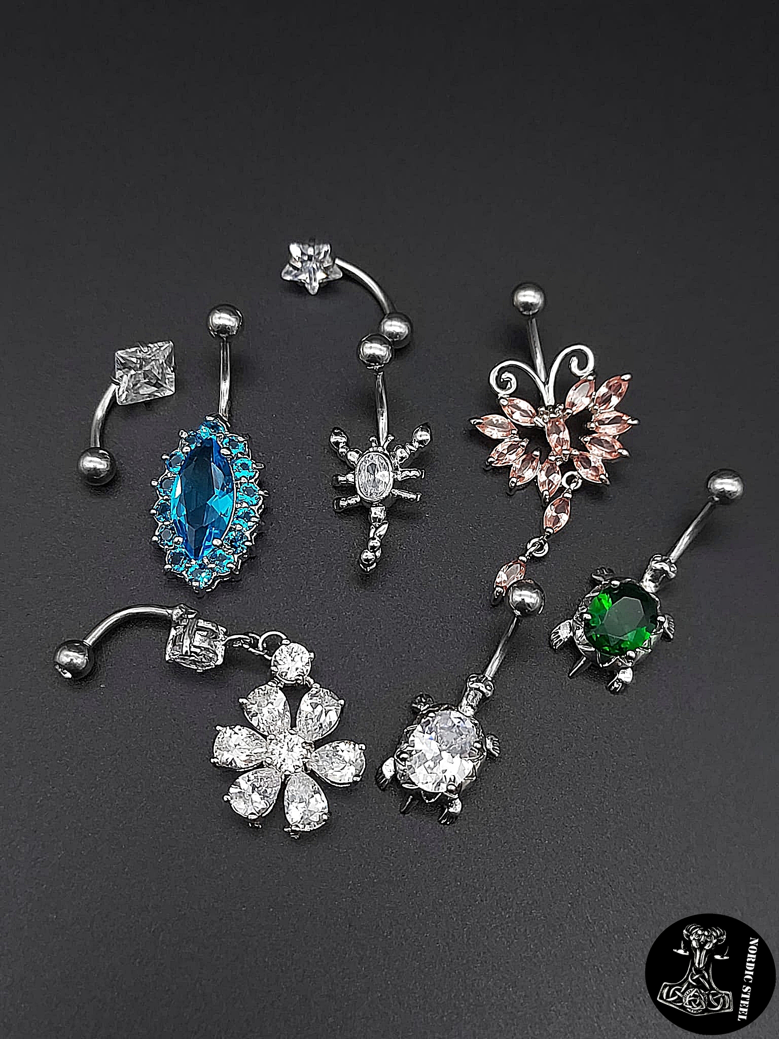 Bauchnabelpiercings versch. Motive