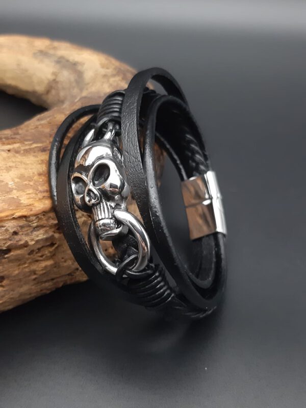 Totenkopf/Skull mit Ring